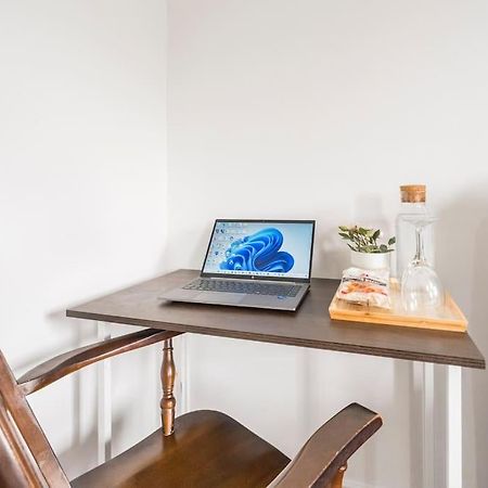 En-Suit Room With Free Dedicated Parking แมนเชสเตอร์ ภายนอก รูปภาพ