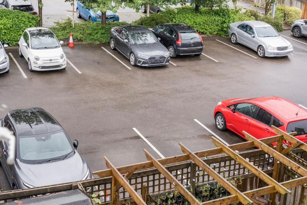 En-Suit Room With Free Dedicated Parking แมนเชสเตอร์ ภายนอก รูปภาพ